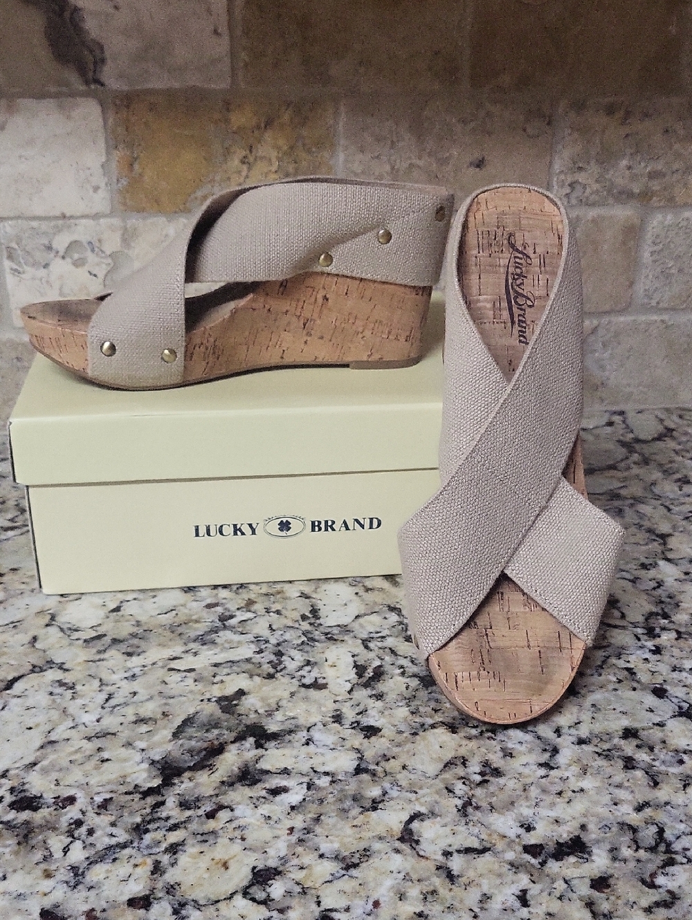 Lucky Brand Miller 2 Wedge Sandals Sz 6.5